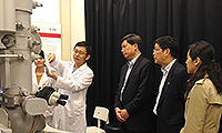 Mr. Wu Yuanbin, Director-General of Department of Science & Technology for Social Development, Ministry of Science and Technology of PRC visits laboratory facilities of CUHK